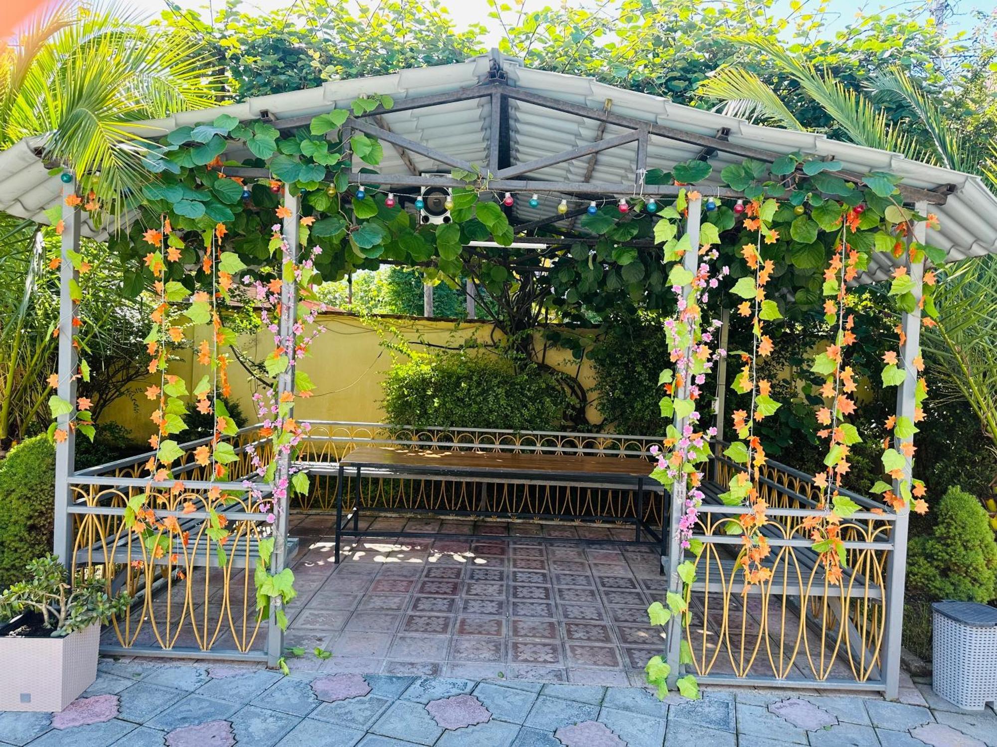 Hotel Buta 巴统 外观 照片