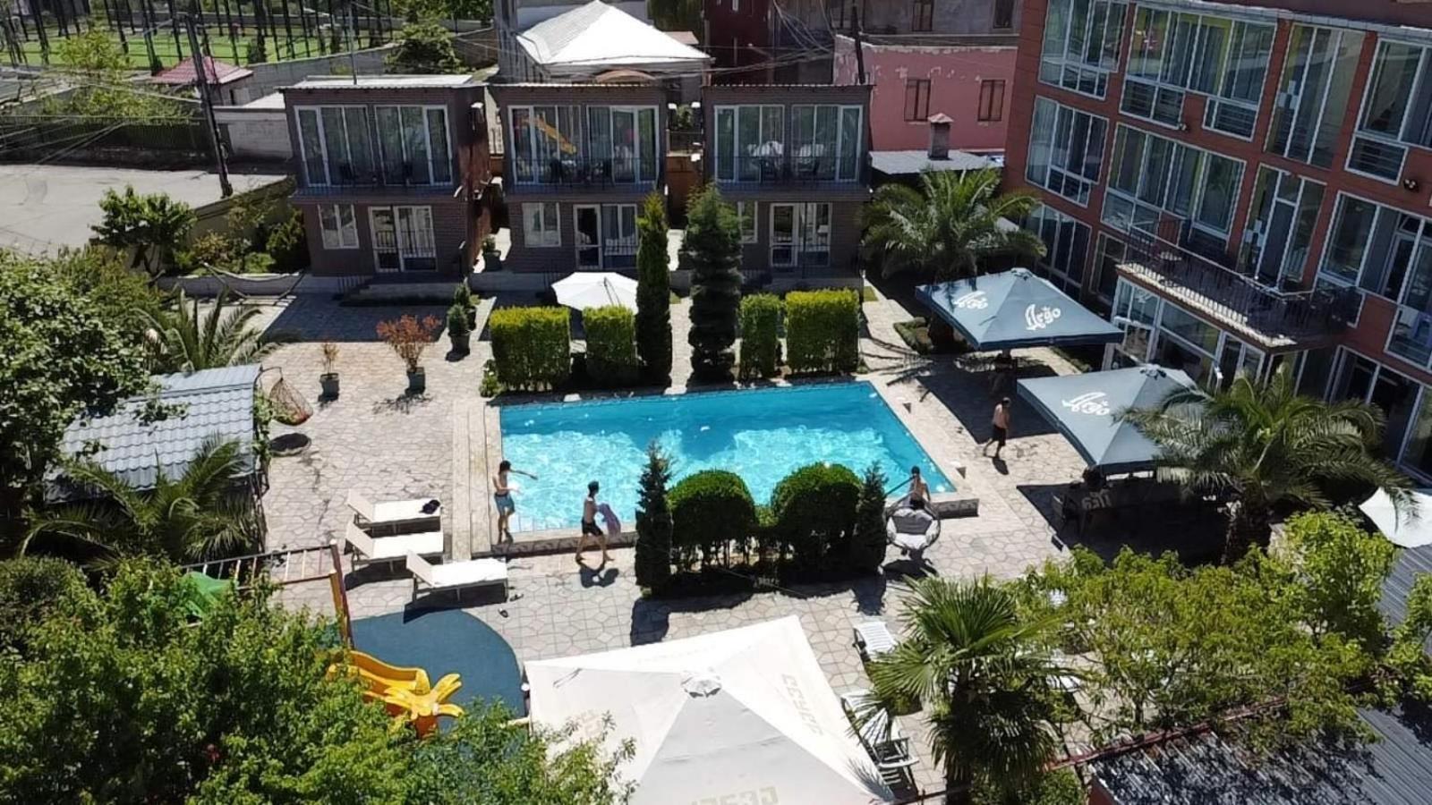 Hotel Buta 巴统 外观 照片