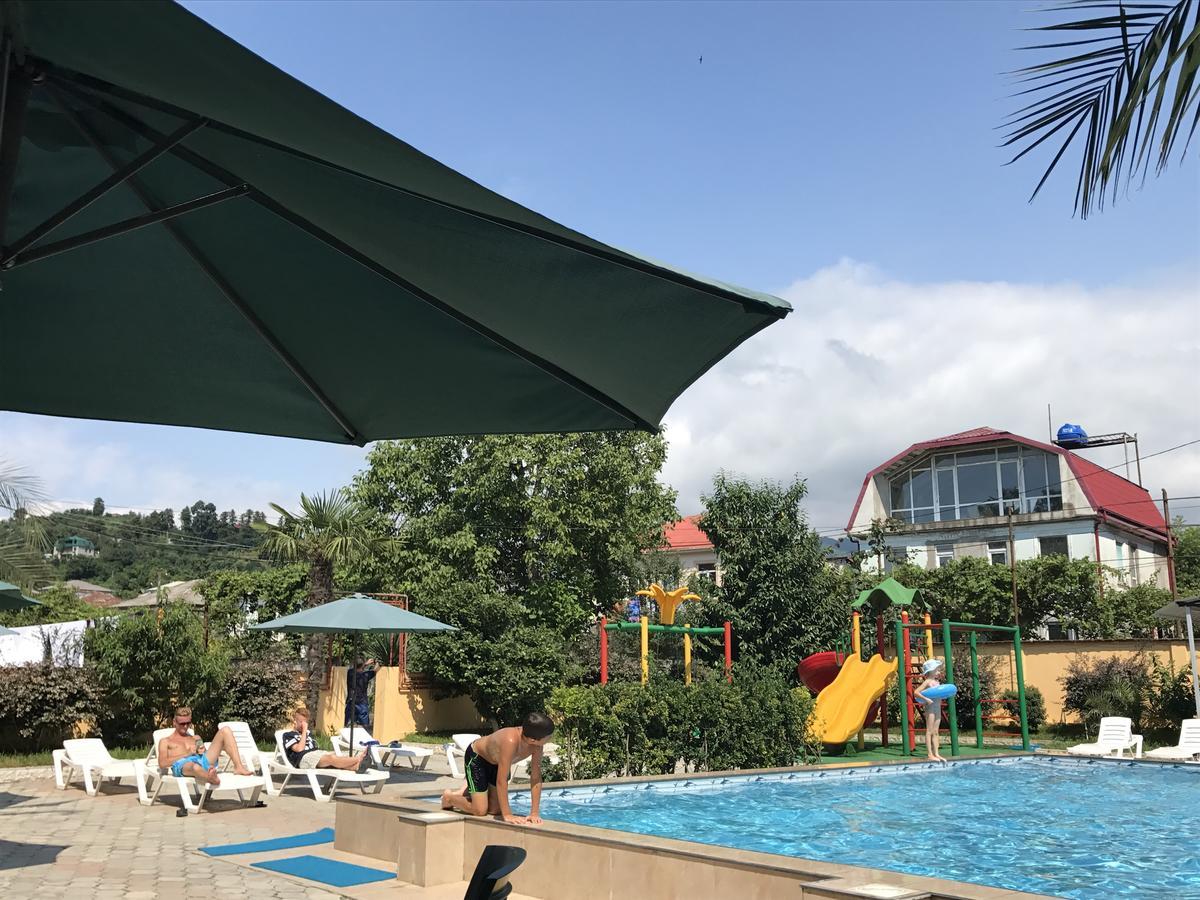 Hotel Buta 巴统 外观 照片